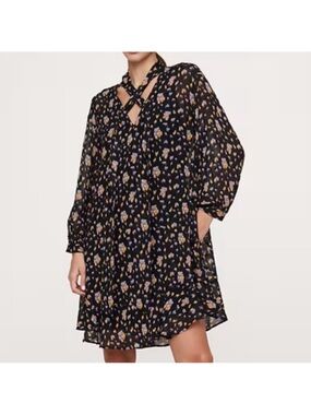 NWT Banana Republic Georgette Cross-Tie Trapeze Dress Black Floral Size Medium